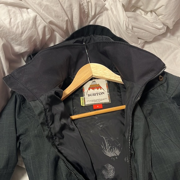 Like new Burton Dry Ride Ski Snowboarding Jacket - Picture 6 of 8